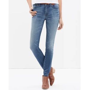 Madewell 9" High-Rise Skinny Jeans in Thom Wash